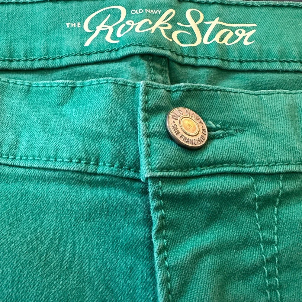 Old Navy Women's Green Skinny Jeans - Picture 3 of 5
